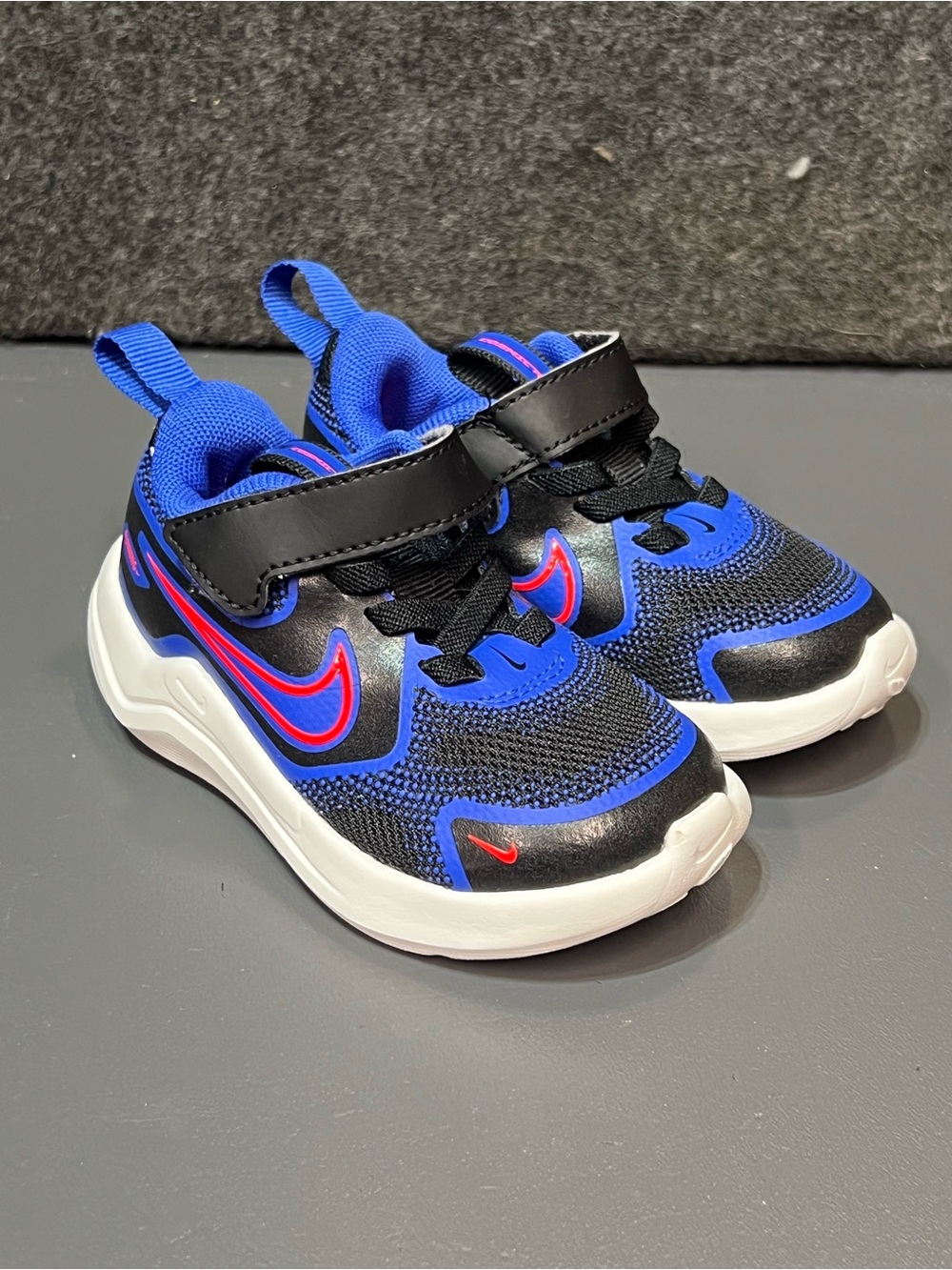 Nike Cosmic Runner Toddler Sneakers Size 5C